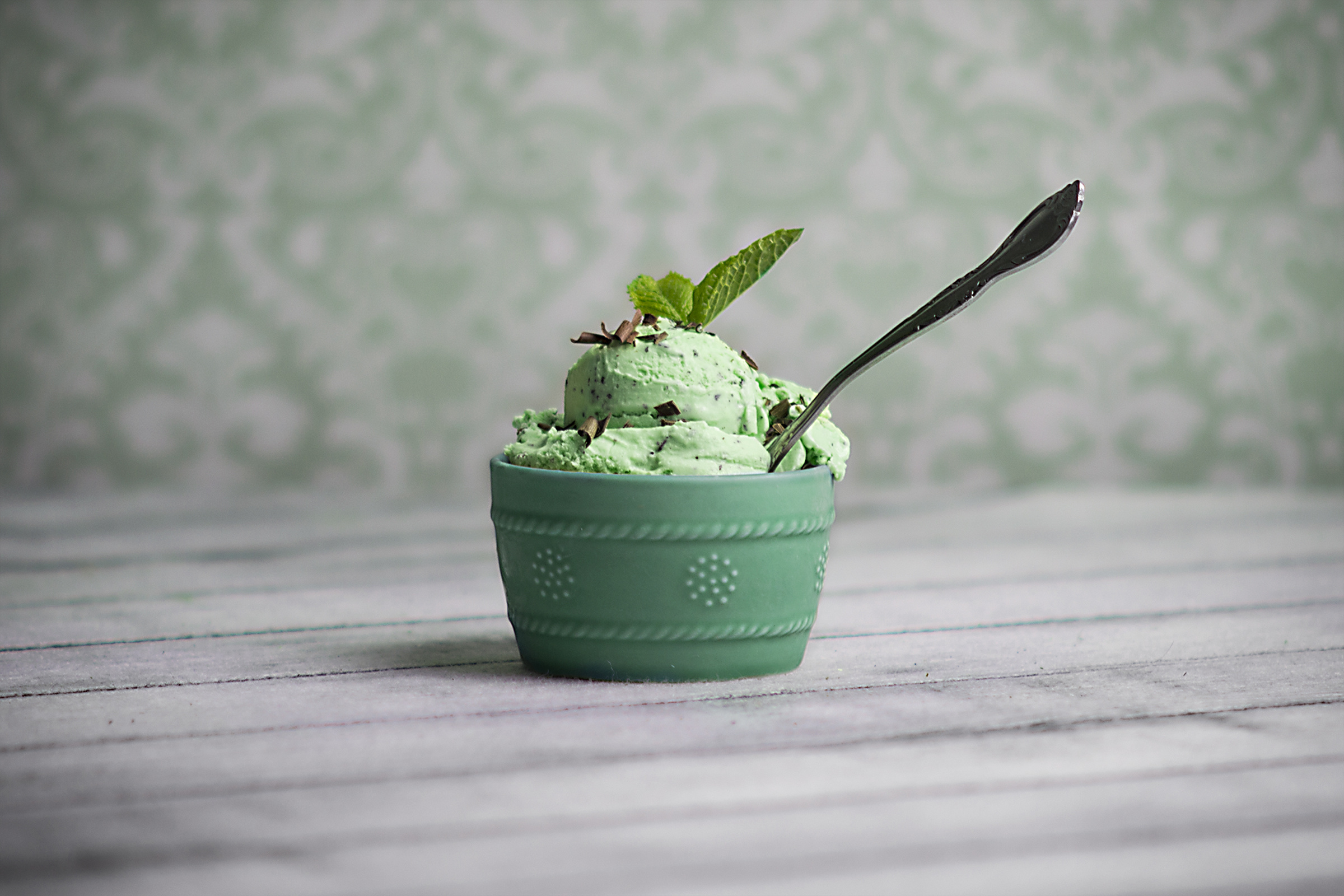 Creamy Mint Chip Ice Cream - F-Factor