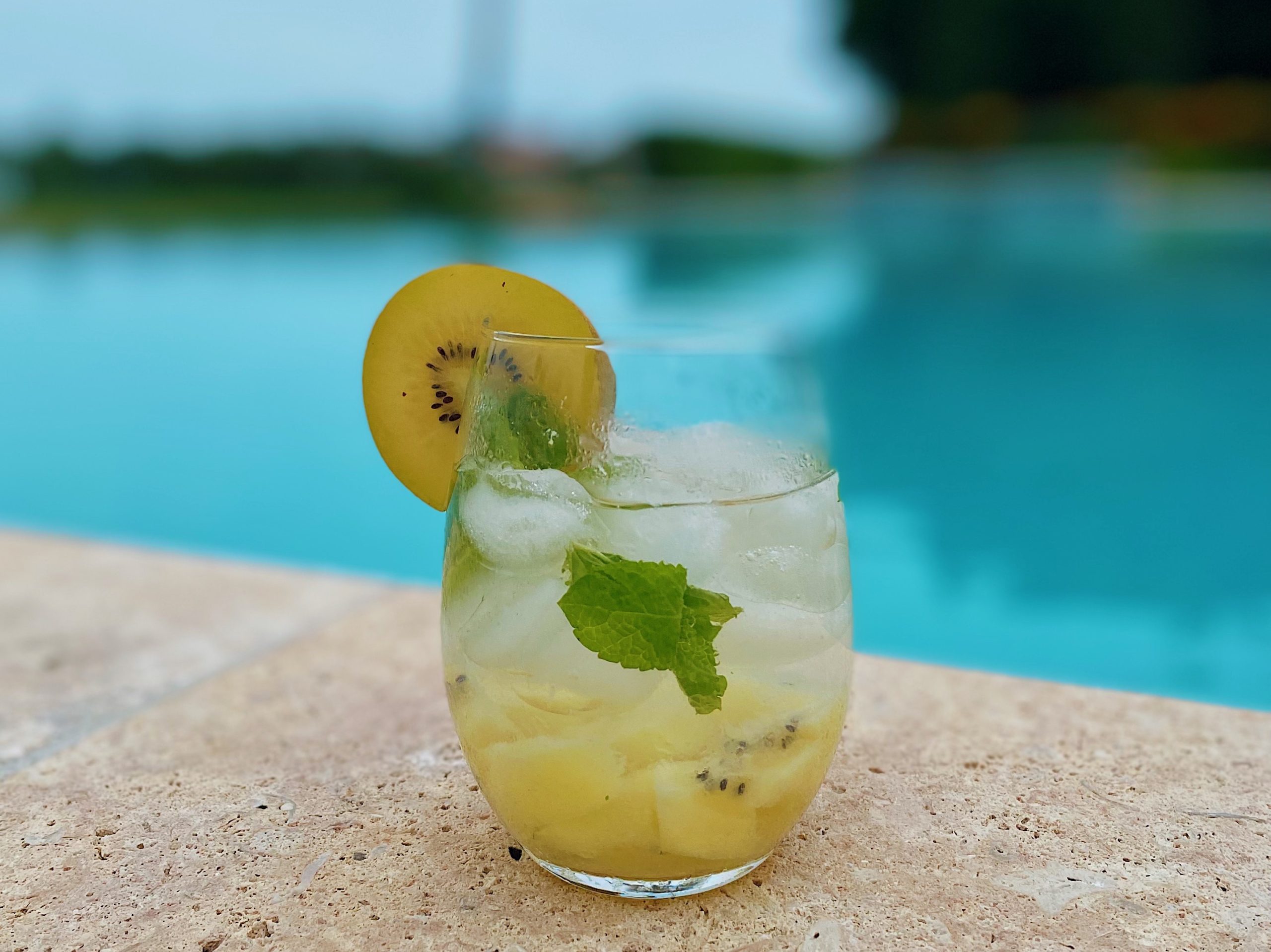 kiwi summer cocktail